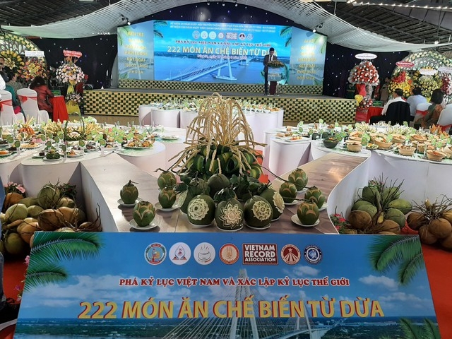 222 món ăn từ dừa của Bến Tre lập kỷ lục thế giới 222 món ăn từ dừa của Bến Tre lập kỷ lục thế giới