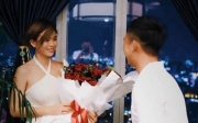Sao Việt hôm nay 1/8: Mâu Thủy chính thức nhận lời cầu hôn của bạn trai, bí ẩn danh tính “chồng sắp cưới”