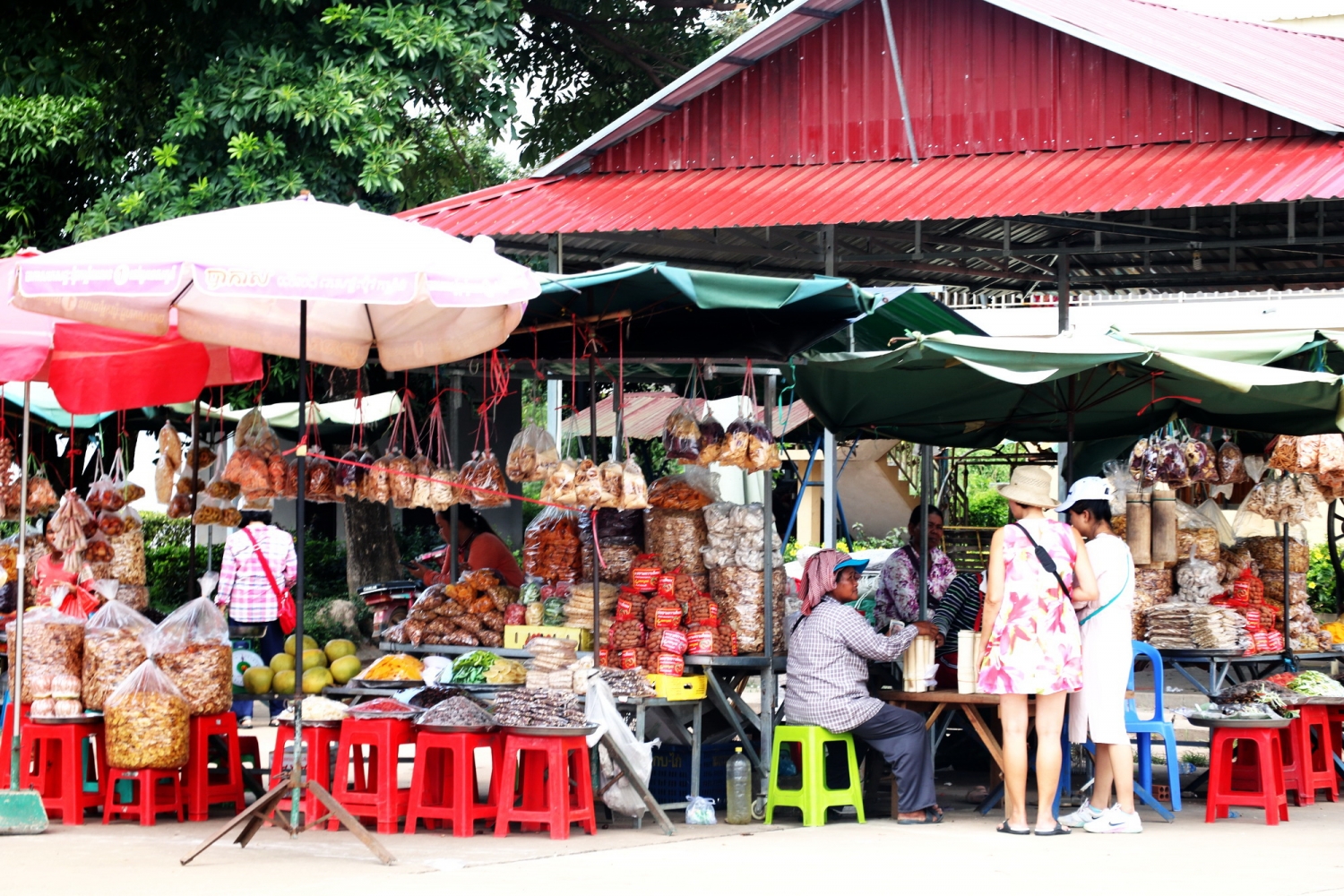 Dạo chơi chợ Campuchia