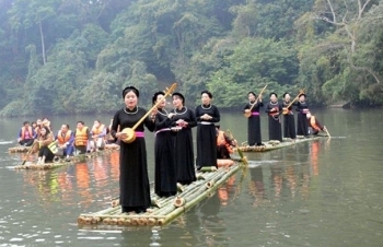 Tuyên Quang: Ra mắt sản phẩm du lịch mới "Bơi mảng - Hát Then trên hồ Nà Nưa"
