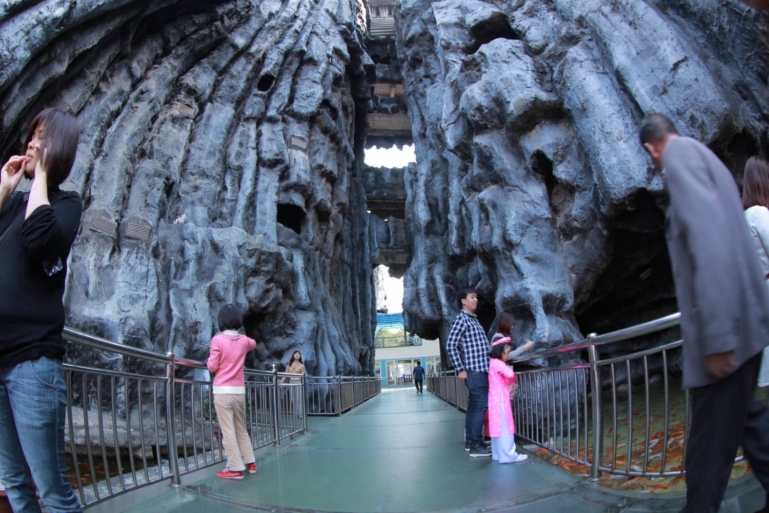 hay cho tre kham pha nhung khu vui choi o ha noi dip nghi le 29
