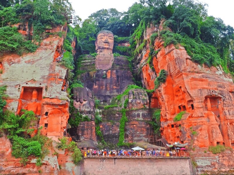 Lạc Sơn Đại Phật - MÊ ĐI TRAVEL
