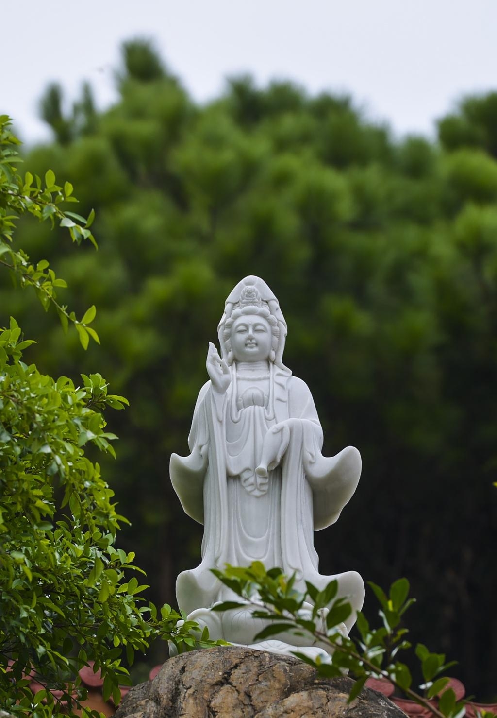 Chùa Cái Bầu - ngôi chùa ven biển đẹp nhất Quảng Ninh chua cai bau ngoi chua ven bien dep nhat quang ninh