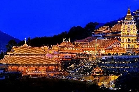 cuc lac tu ngoi chua lon nhat dong nam a o malaysia