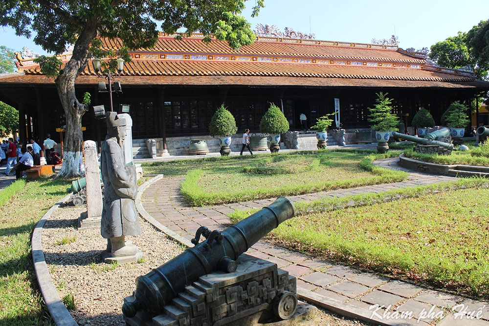 Điện Long An - Cung điện đẹp nhất của kinh thành Huế