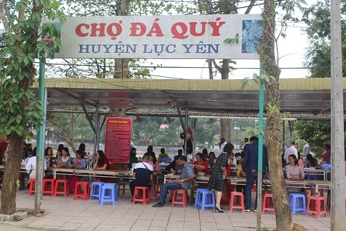 Chợ đá quý Lục Yên- điểm du lịch độc đáo cho da quy luc yen diem du lich doc dao