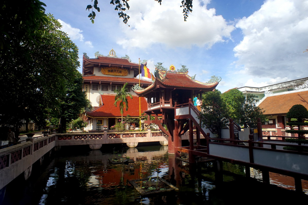 Nam Thiên Nhất Trụ - Ngôi chùa Một Cột nổi tiếng trời Nam Nam Thiên Nhất Trụ - Ngôi chùa Một Cột nổi tiếng trời Nam