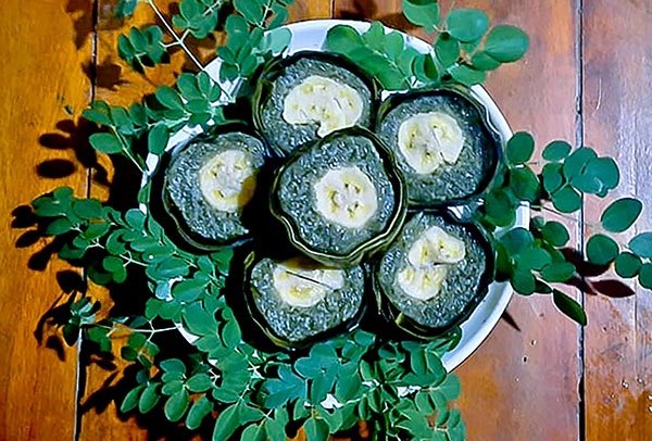 Bánh tét chùm ngây - Tài hoa của người Cồn Sơn Bánh tét chùm ngây - Tài hoa của người Cồn Sơn