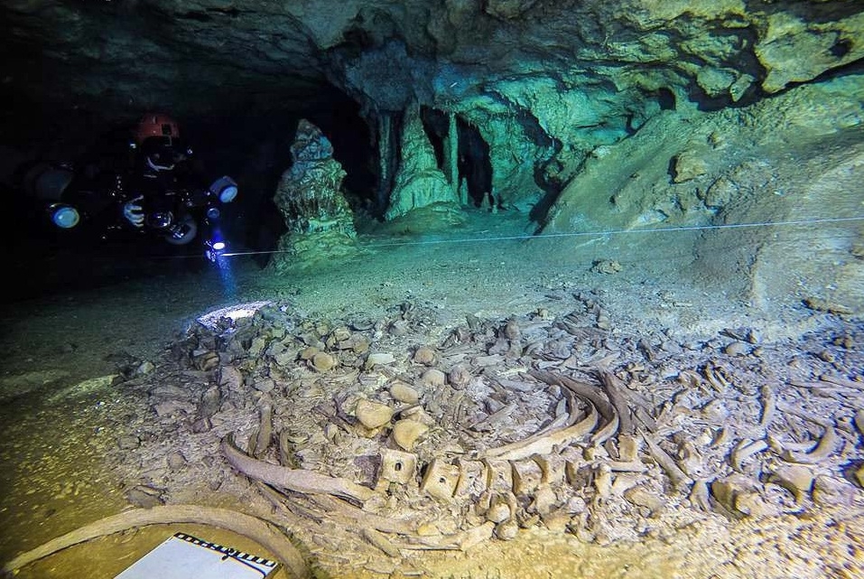 Bí ẩn nền văn minh Maya trong hang ngầm ở Mexico