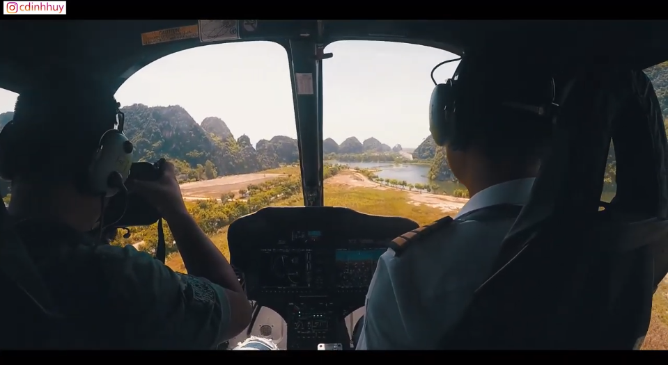 Tour du lịch bằng trực thăng đem đến cảm giác choáng ngợp, phấn khích (Ảnh chụp từ clip)
