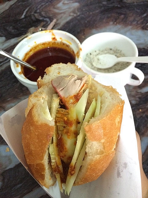 Những quán bánh mì "ngon hết sẩy" tại Hà Nội top 4 mon banh mi ngon het say tai ha noi