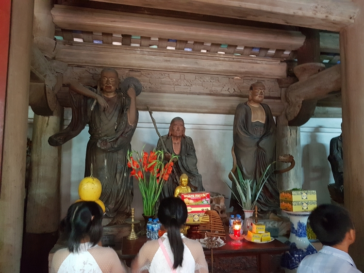 Đầu năm vãn cảnh chùa Tây Phương dau nam van canh chua tay phuong