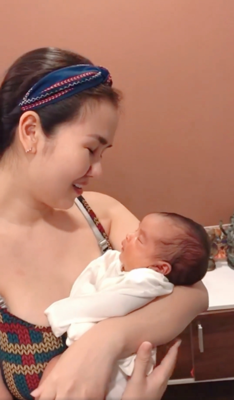 Tin hot giải trí ngày 4/8: Thu Minh chia sẻ bí quyến giữ vóc dáng Tin hot giải trí ngày 4/8: Thu Minh chia sẻ bí quyến giữ vóc dáng
