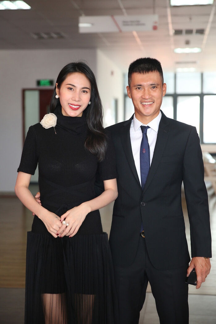 Tin hot giải trí ngày 5/8: Việt Hương lên tiếng khi bị chỉ trích chuyện làm từ thiện Tin hot giải trí ngày 5/8: Việt Hương lên tiếng khi bị chỉ trích chuyện làm từ thiện