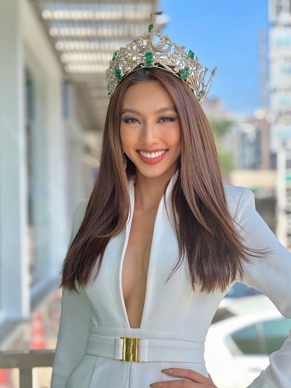 Hoa hậu Thùy Tiên lên tiếng khi bị mạo danh lừa tiền