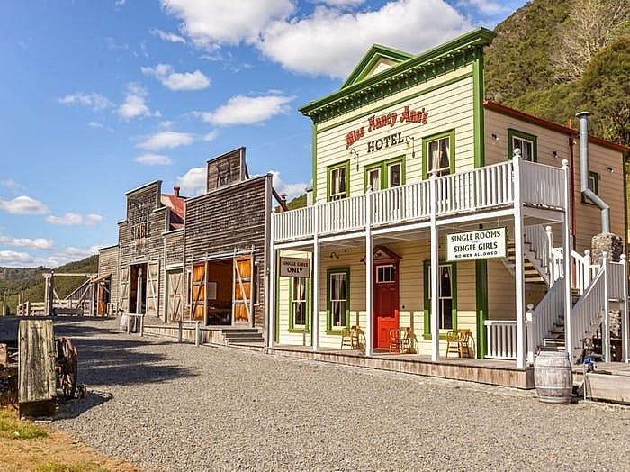 Bản sao của Wild West giờ đây có thể mua được với giá 7,5 triệu đô la! Bản sao của Wild West giờ đây có thể mua được với giá 7,5 triệu đô la!