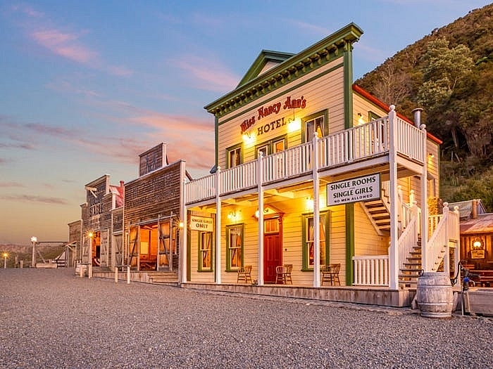 Bản sao của Wild West giờ đây có thể mua được với giá 7,5 triệu đô la! Bản sao của Wild West giờ đây có thể mua được với giá 7,5 triệu đô la!