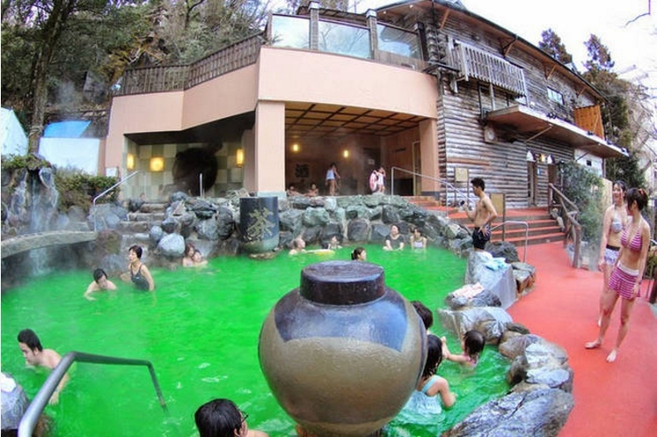 Spa tắm rượu vang độc đáo có một không hai tại Nhật Bản spa tam ruou vang doc dao co mot khong hai tai nhay ban