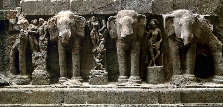 Truyền thuyết ngôi đền ở Ấn Độ được xây từ một khối đá khổng lồ