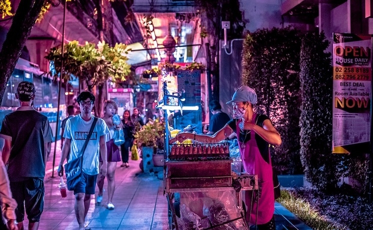 Cuộc sống đường phố Bangkok về đêm qua bộ ảnh neon ấn ...