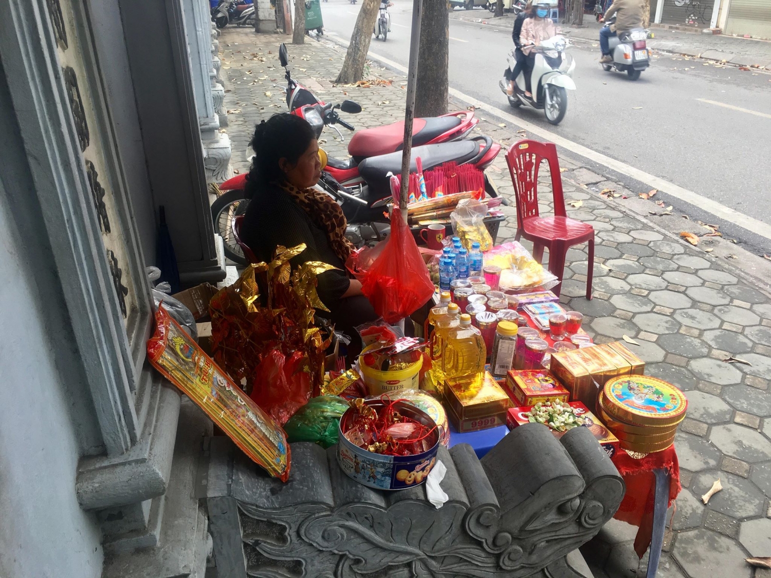 Hà Nội: Chùa Hòe Nhai và bức tượng Phật ngồi lưng vua độc nhất ha noi chua hoe nhai va buc tuong phat ngoi lung vua doc nhat