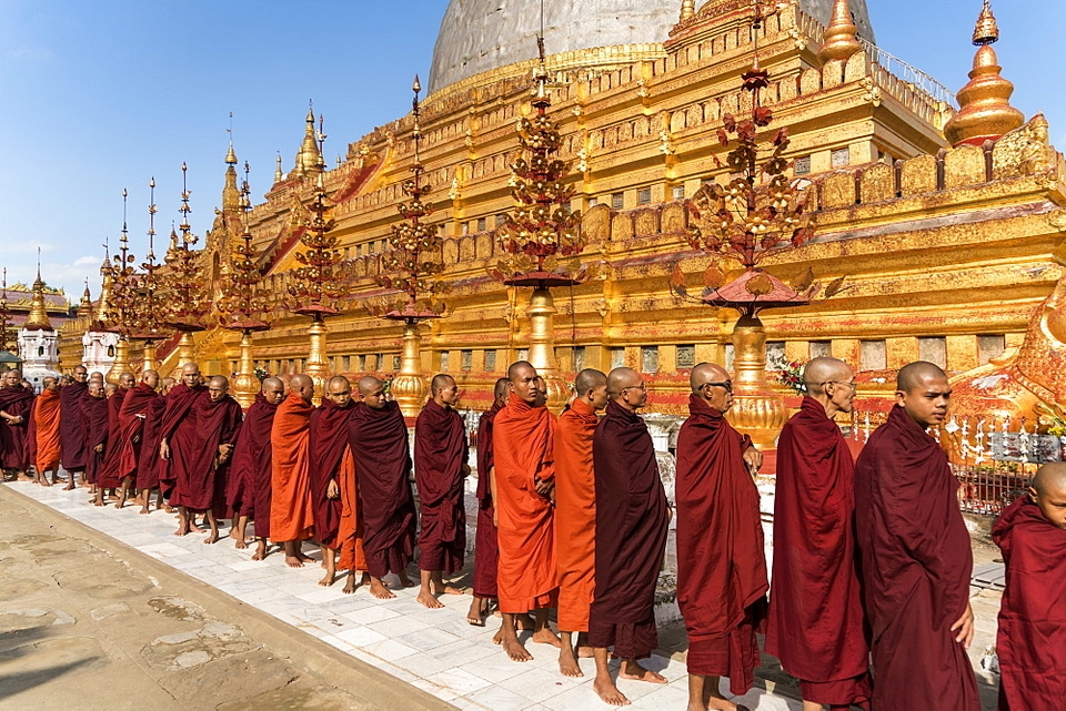 Đến Shwezigon: Ngôi chùa dát vàng và linh thiêng nhất ở Myanmar Đến Shwezigon: Ngôi chùa dát vàng đầu tiên và linh thiêng nhất ở Myanmar