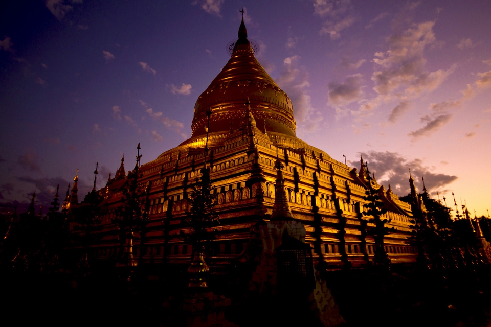 Đến Shwezigon: Ngôi chùa dát vàng và linh thiêng nhất ở Myanmar Đến Shwezigon: Ngôi chùa dát vàng đầu tiên và linh thiêng nhất ở Myanmar