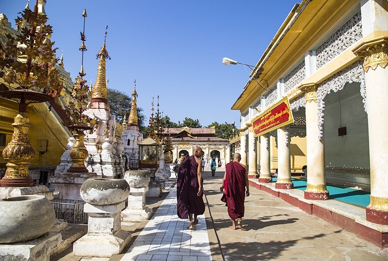 Đến Shwezigon: Ngôi chùa dát vàng và linh thiêng nhất ở Myanmar Đến Shwezigon: Ngôi chùa dát vàng đầu tiên và linh thiêng nhất ở Myanmar
