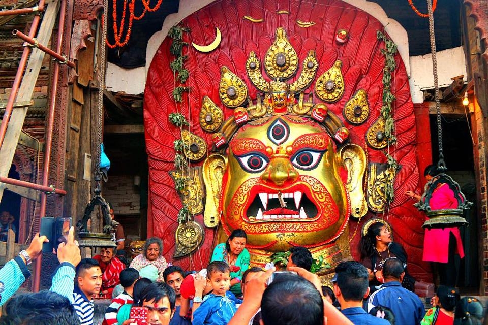 Khám phá Nepal qua những lễ hội truyền thống đầy màu sắc - 11