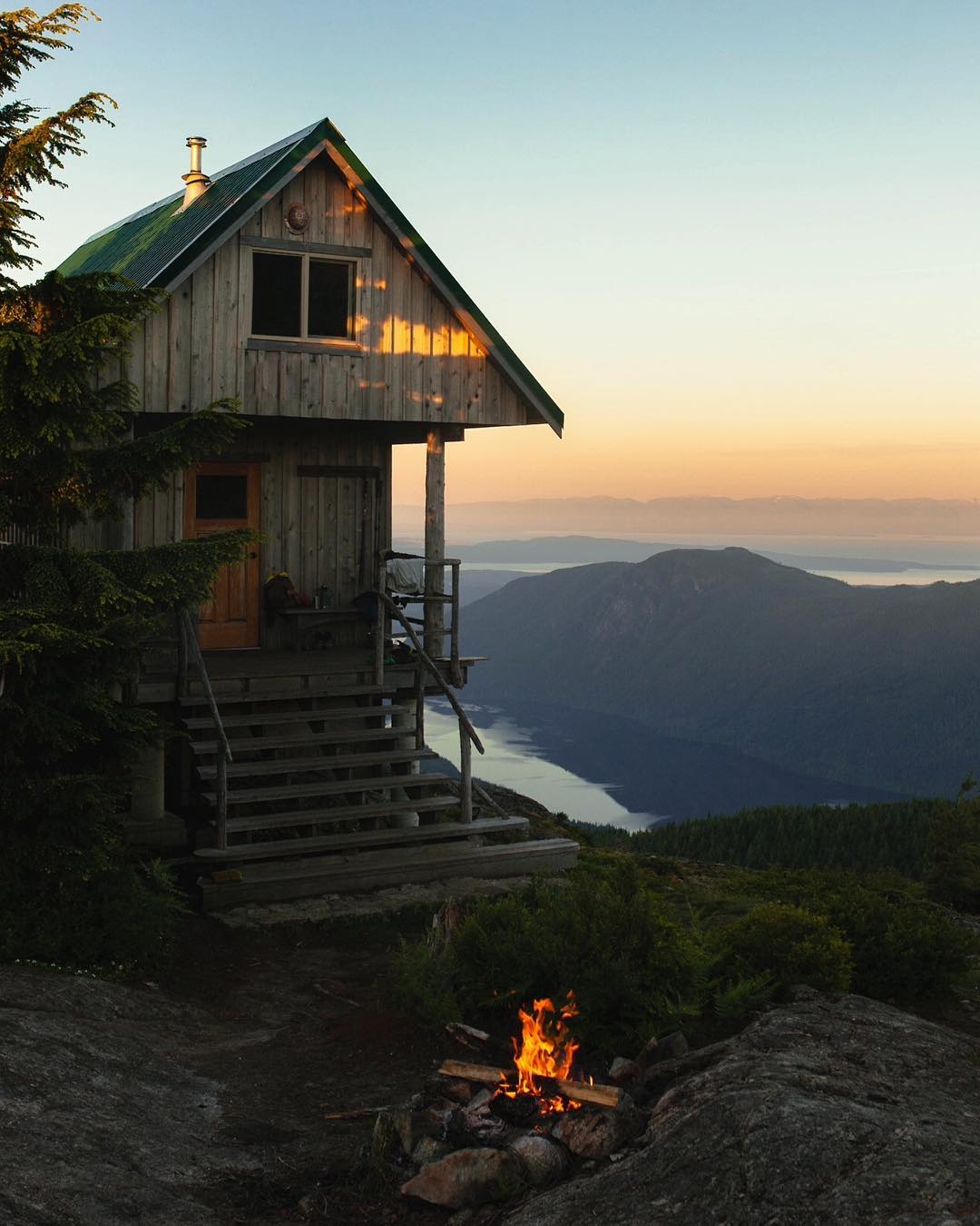 Đặt chân tới những ngôi nhà cô đơn nhất thế giới