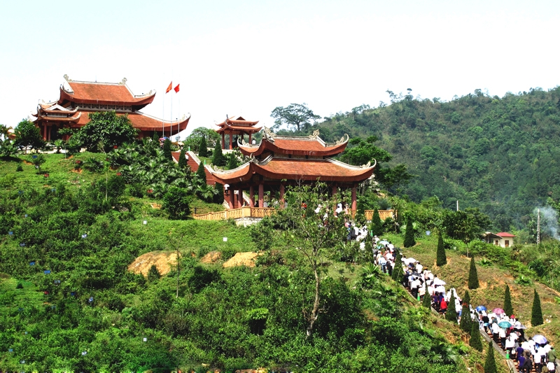 Du lịch theo dấu chân Bác du lich theo dau chan bac
