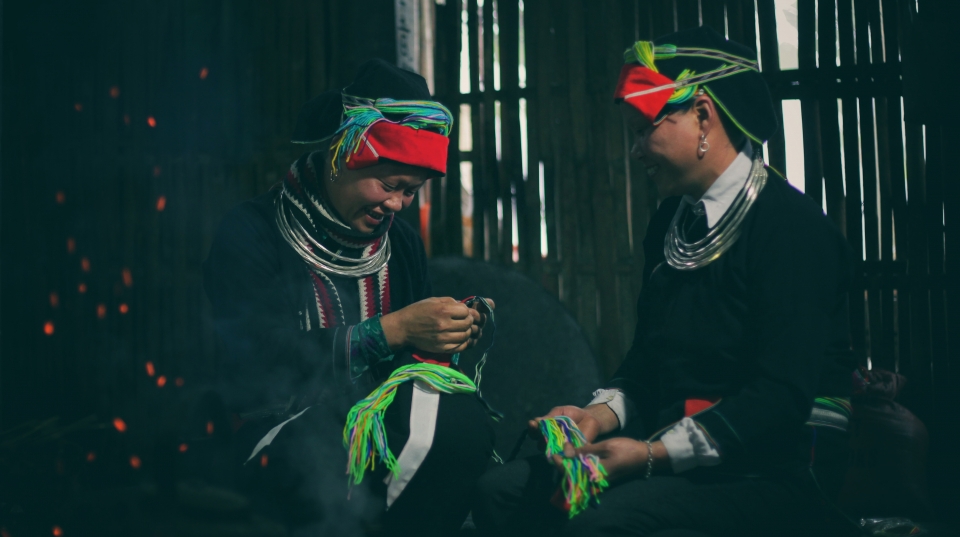 Khuổi My – Hà Giang: rêu phong, sương mù và bếp lửa Khuổi My - Hà Giang: Rêu phong, sương mù và bếp lửa