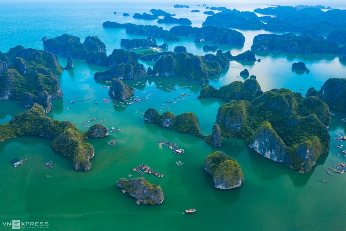 Vịnh Lan Hạ là nơi đáng đến ở Đông Nam Á
