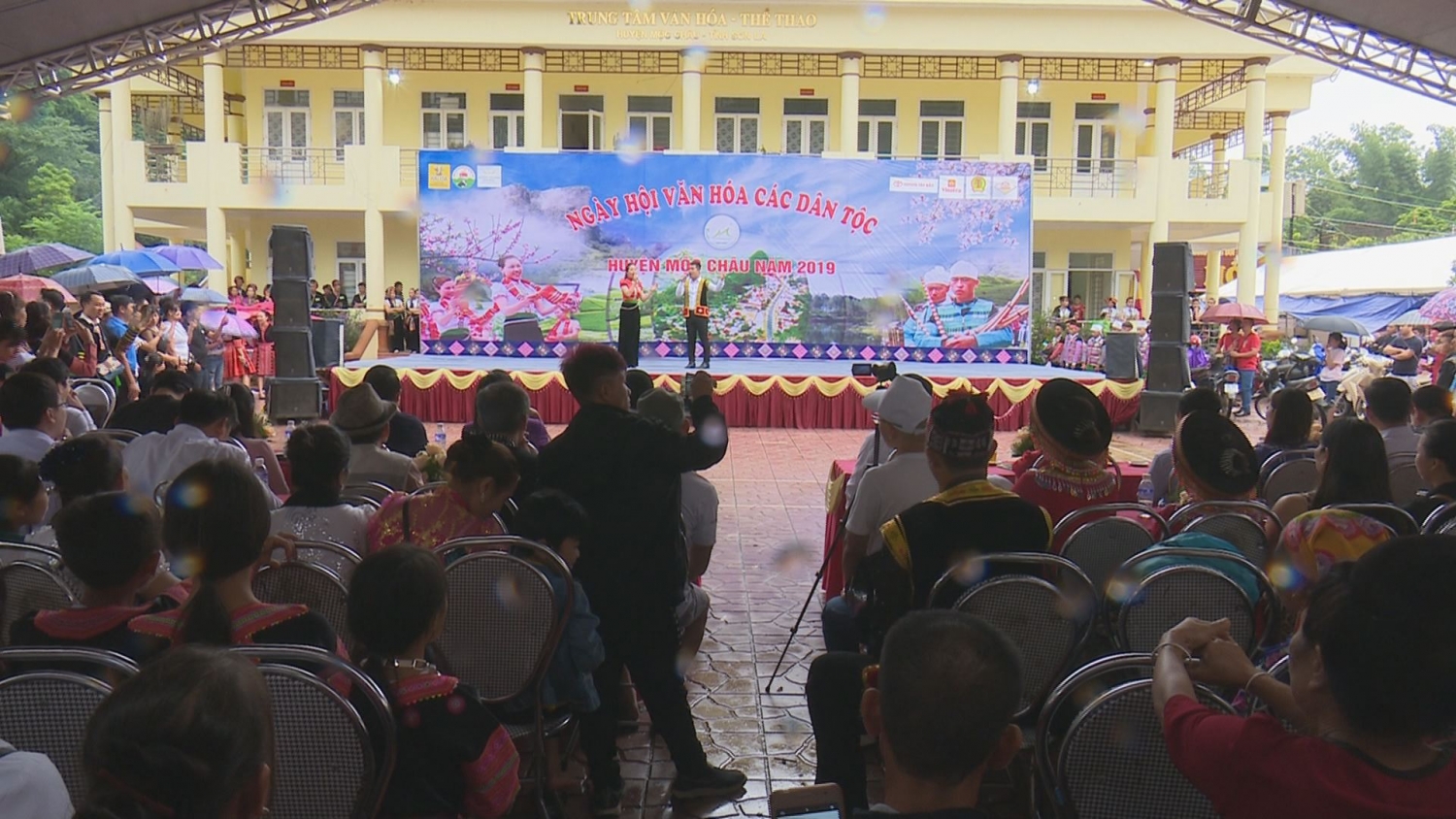 Sôi nổi các hoạt động Ngày hội văn hóa các dân tộc huyện Mộc Châu soi noi cac hoat dong ngay hoi van hoa cac dan toc huyen moc chau