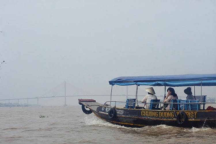 Đến cầu Rạch Miễu, hưởng ngoạn hai ốc đảo xanh mướt trên sông Tiền
