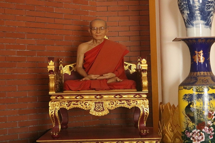 Chùa Phật đứng- Chùa Phật nằm chua phat dung chua phat nam