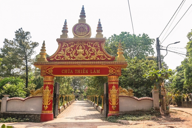 Chùa Phật đứng- Chùa Phật nằm chua phat dung chua phat nam